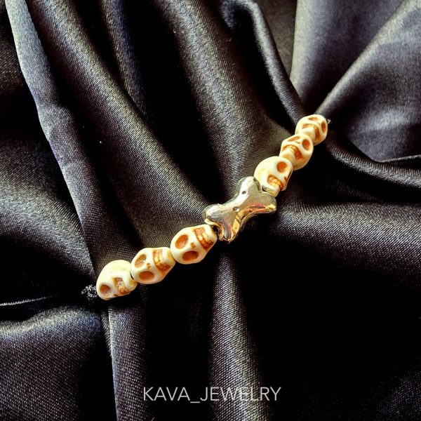 PULSERA HUESO Pulsera con calaveras howlita y hueso plata .925