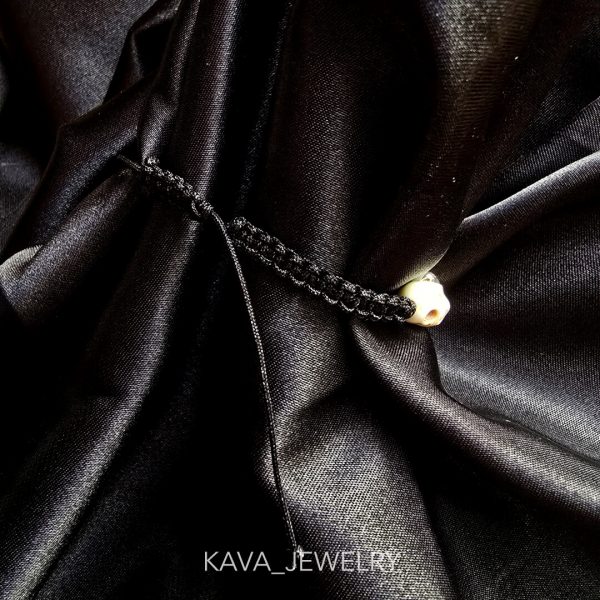 PULSERA HUESO3 Pulsera con calaveras howlita y hueso plata .925